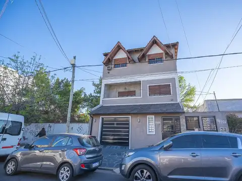 TRIPLEX EN TRES NIVELES - RAMOS MEJIA