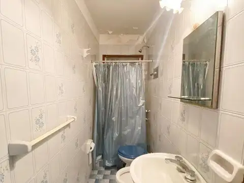 Casa en Venta con 4 cocheras