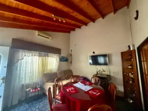 Casa en venta 3 ambientes Billinghurst
