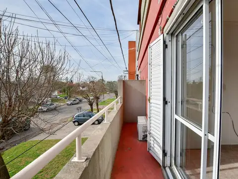 DEPARTAMENTO EN VENTA TOLOSA CON COCHERA