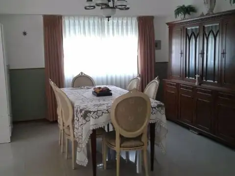Depto Tipo Casa en Venta con 1 cocheras