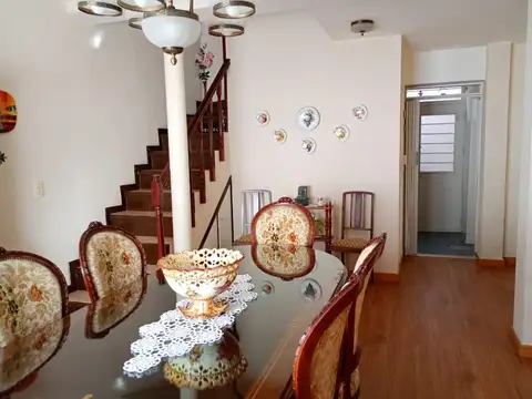 Depto Tipo Casa en Venta con 1 cocheras