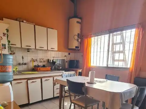 Casa 4 ambientes con 1 baño