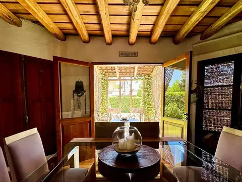 CASA EN VENTA BARRIO LOS CEREZOS CON TOUR VIRTUAL