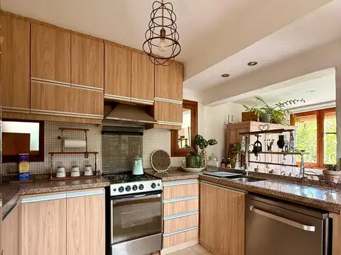 Casa en Venta con 1 cochera