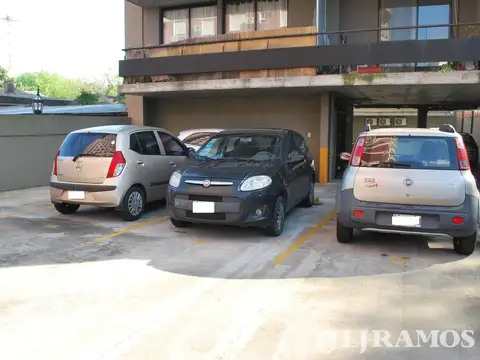 COCHERA FIJA. TIGRE CENTRO. EXCELENTE ACCESO.