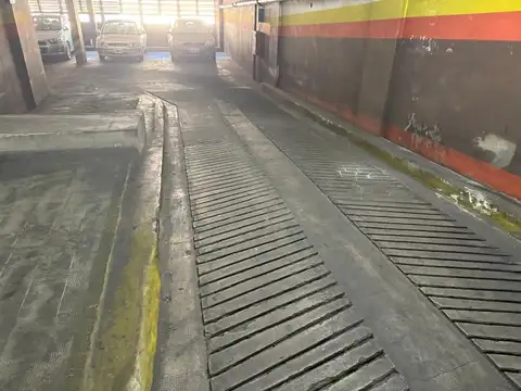 Congreso Amplia Cochera en Venta, rampa de fácil acceso