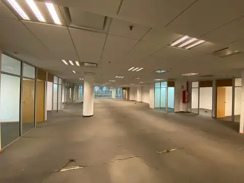 Oficina en Alquiler al Este