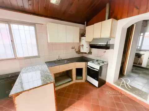 Casa 7 ambientes con 5 baños