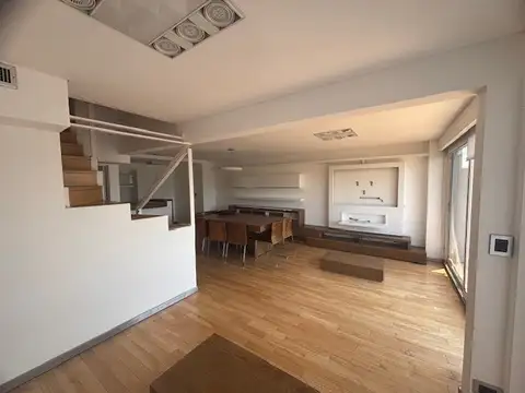 Departamento en Alquiler en Olivos Vias/Maipu, USD 2.300