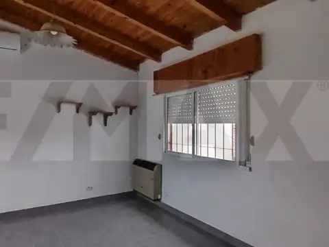 Departamento en Alquiler en General Roca, $ 900.000