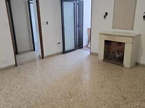 Depto Tipo Casa en Alquiler en Caseros, USD 595.000