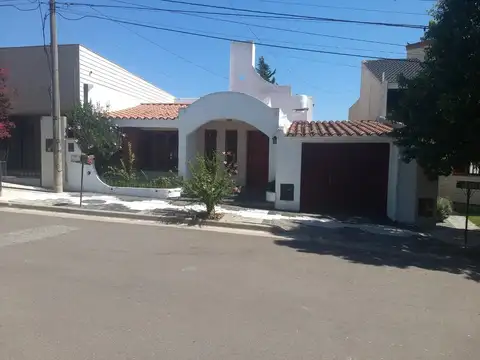 Casa 4 Dormitorios, Media Luna, Río Tercero