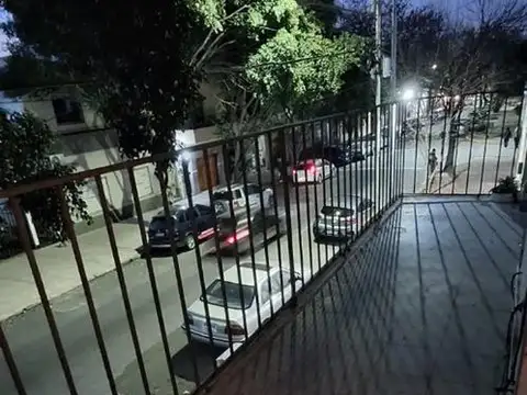 Depto Tipo Casa 5 ambientes con 3 baños