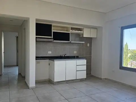 ALQUILER DEPARTAMENTO,CENTRO. AV BARTOLOME MITRE. PASO DEL REY CON COCHERA