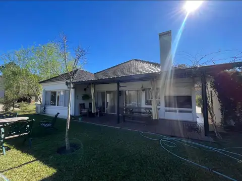 Casa en Alquiler en Septiembre, USD 1.700