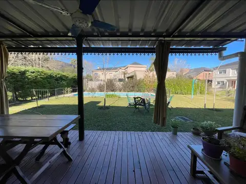 Exclusiva Casa en Alquiler con Pileta y Gran Parque en Zona Residencial