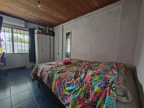 Venta terreno y gran Casa 4 dorm. Barros Blancos