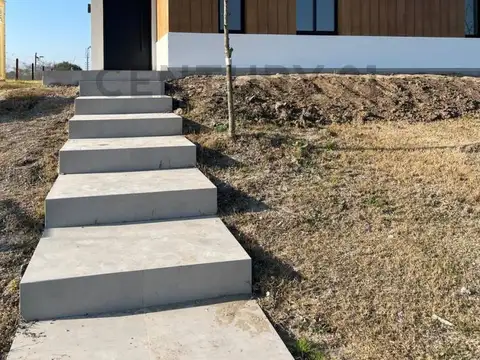 Casa en Venta en Pueblos Del Plata - Villalobos, USD 295.000