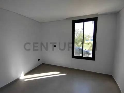 Guillermo Enrique Hudson, Provincia de Buenos Aires , Piso 0