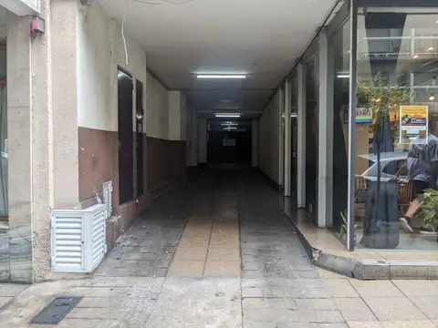 Venta cochera cubierta 15, 72 m2, 25 de Mayo 2944