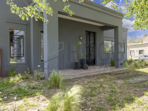 Casa en Venta en San Antonio De Areco, USD 410.000