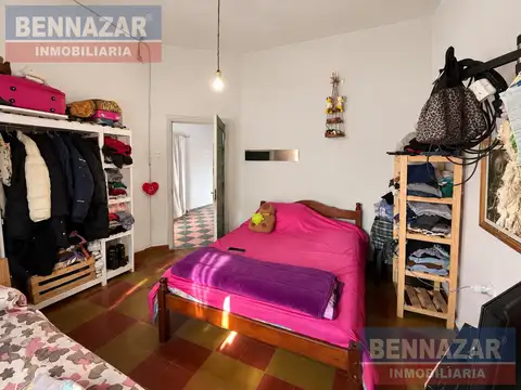 Casa 5 ambientes con 1 baño