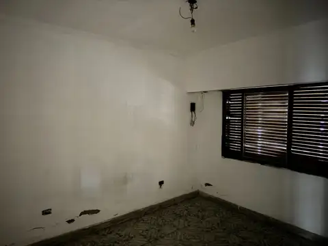 Casa 3 Dormitorios + Construccion - Gran Lote