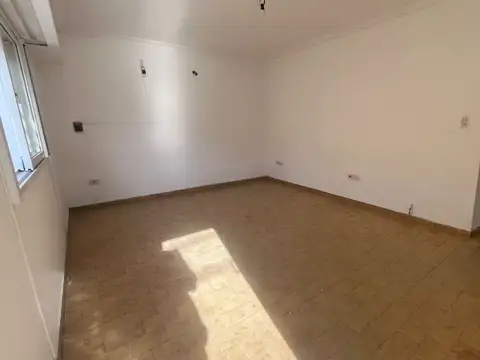 Depto Tipo Casa en Alquiler en Ramos Mejia Sur, $ 1.000.000