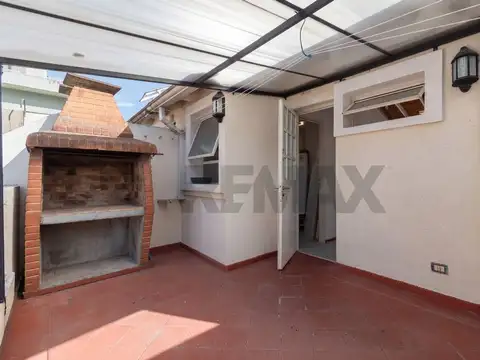 VENTA DPTO TRIPLEX 4 AMB CON COCHERA EN CABALLITO
