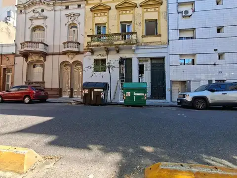 Departamento 44 ambientes con 32 baños