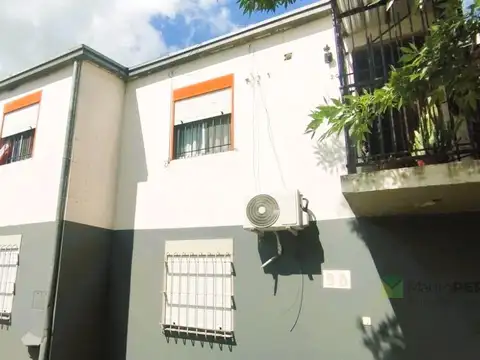 Depto Tipo Casa 4 ambientes con 1 baño