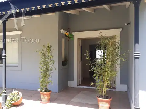 Casa en esquina 3 dorm en Planta Baja Terreno 1583m2
