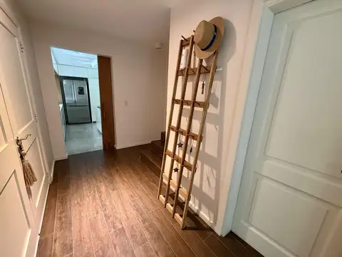 Casa en Venta con 6 cocheras