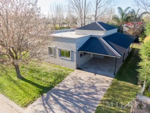 Casa en venta en el barrio Acacias Blancas