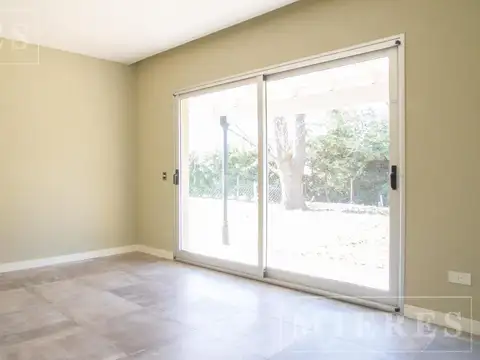 Casa en venta en  el barrio Acacias Blancas