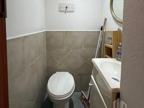 Local - Oficina en alquiler - Banfield Oeste -