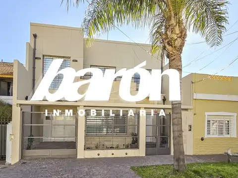Venta-Casa 5 amb-Eustaquio Díaz Vélez 549- Lomas de Zamora