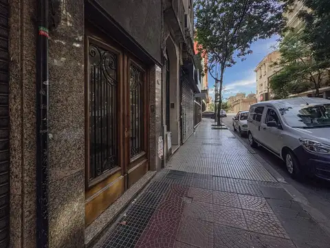 Venta cuatro ambientes refaccionado en el corazón de recoleta