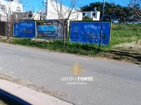 Terreno en Venta en Lomas Del Chateau, USD 65.000