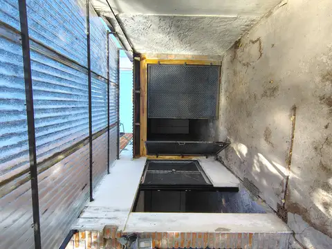 Casa 4 ambientes con 1 baño