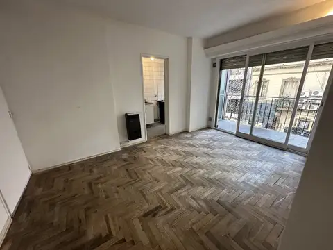 2 amb con balcón a la calle