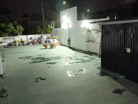 Venta casa Lote propio, Parque Avellaneda