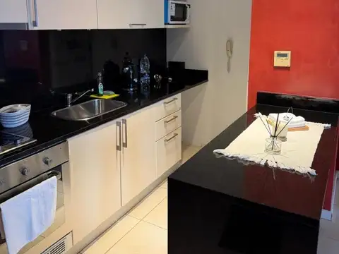 Condominio de 2 ambientes piso alto