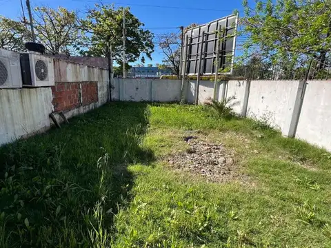 LOTE/TERRENO EN VENTA EN CASEROS CENTRO- INVERSION
