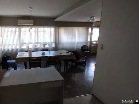 Departamento 6 ambientes con 1 baño