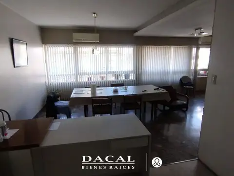 Departamento 6 ambientes con 1 baño