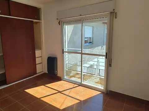 DPTO DOS DORMIS CON COCHERA EN VENTA