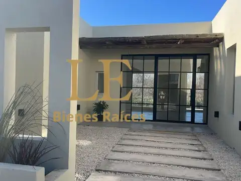 Casa en Venta en El Naudir, USD 249.000