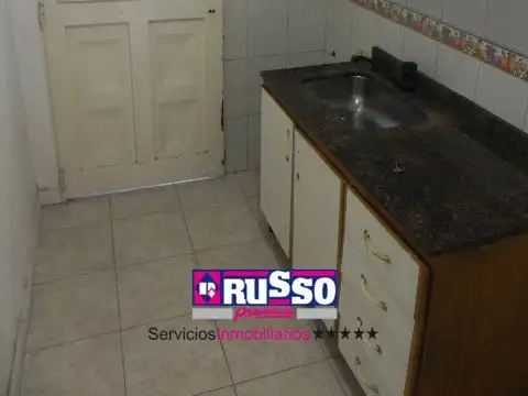 Depto Tipo Casa 3 ambientes con 1 baño